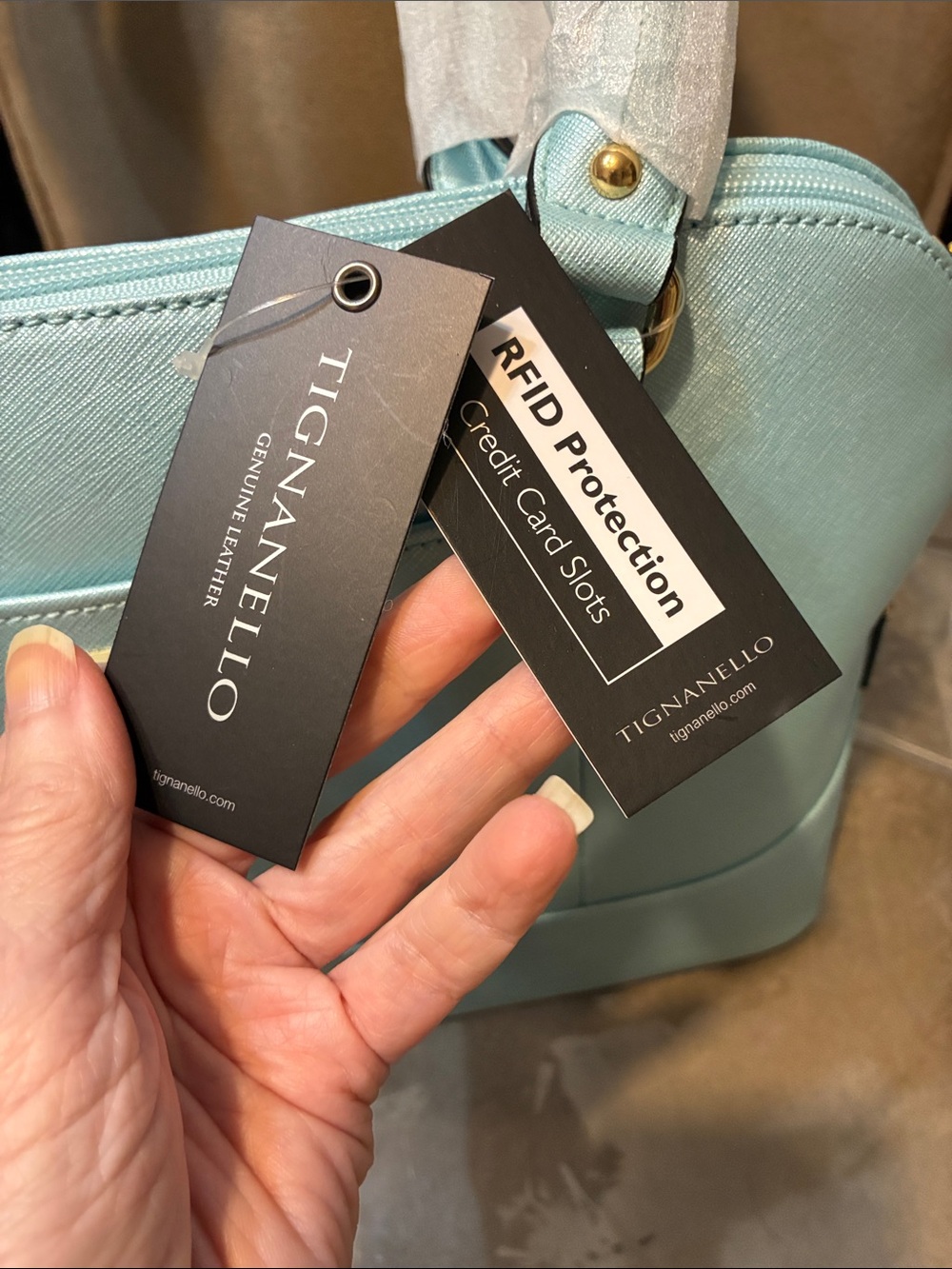 Tignanello🥳HP🥳Powder Blue Leather Purse - Picture 7 of 16